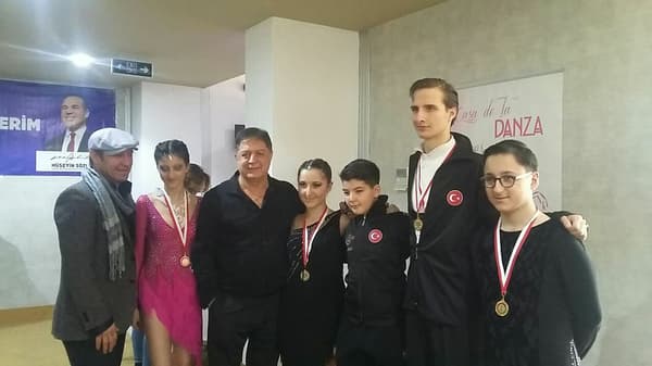 Emir Kaya Dans Okulu - Tango Kursu - 41. Fotoğraf