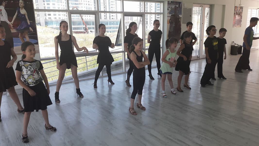 Emir Kaya Dans Okulu - Tango Kursu