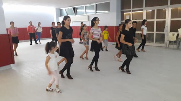 Emir Kaya Dans Okulu - Tango Kursu - 4. Fotoğraf