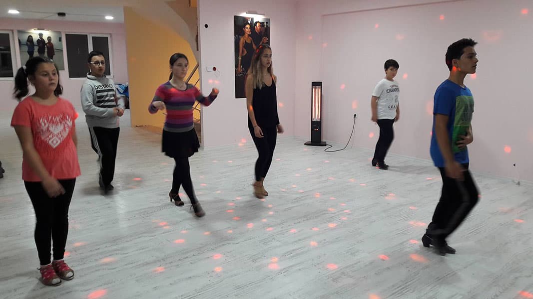 Emir Kaya Dans Okulu - Tango Kursu