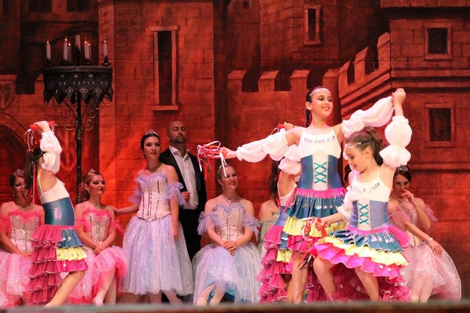 Kent Dans Bale Okulu