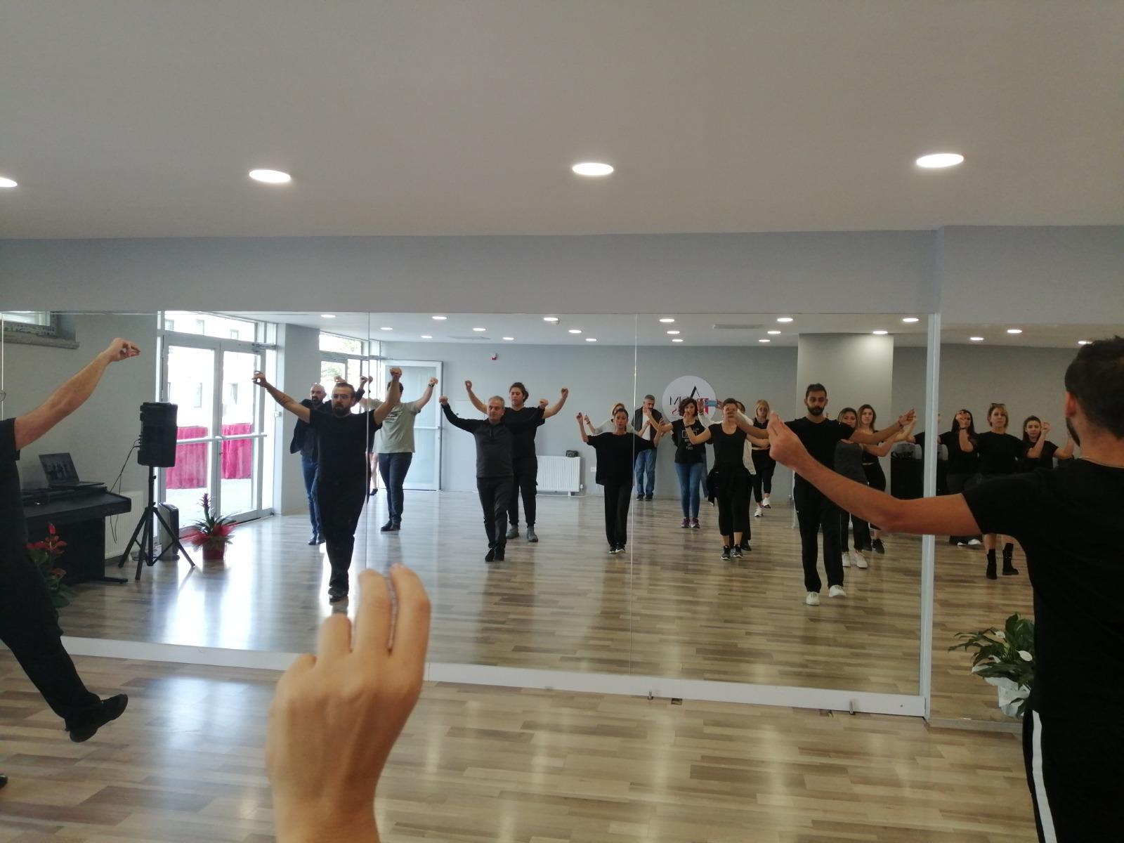 Adım Sanat ve Dans Okulu - Eskişehir Yolu Tango Kursları - 2. Fotoğraf