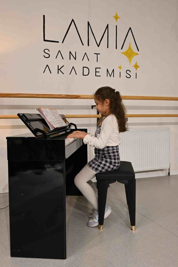 Lamia Dans ve Sanat Akademi - 11. Fotoğraf